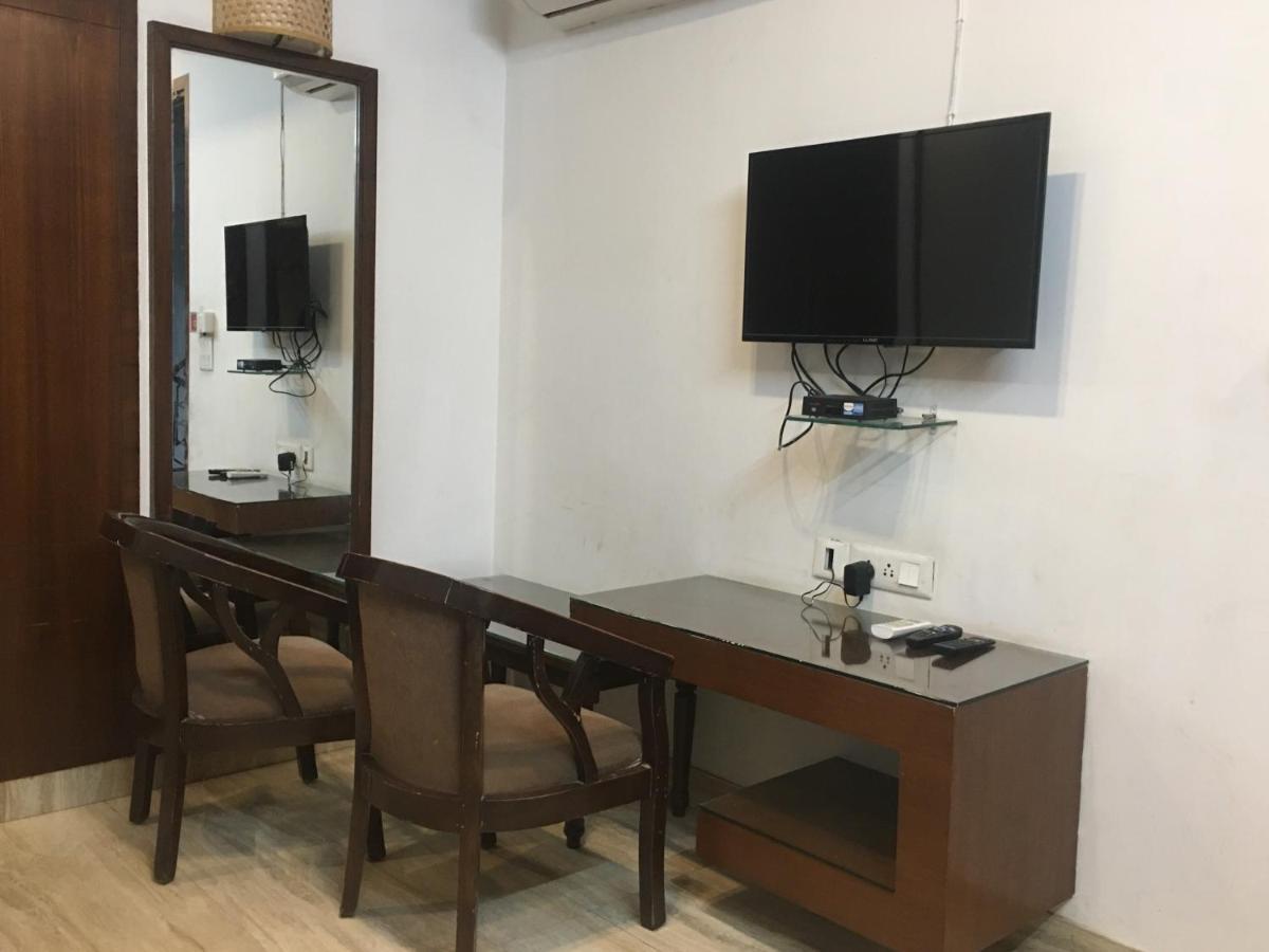 Downtown Travelodge * New Delhi